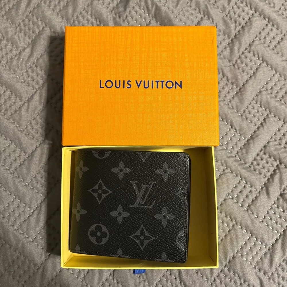 Louis Vuitton Black Key Card Holder Iconic Monogram